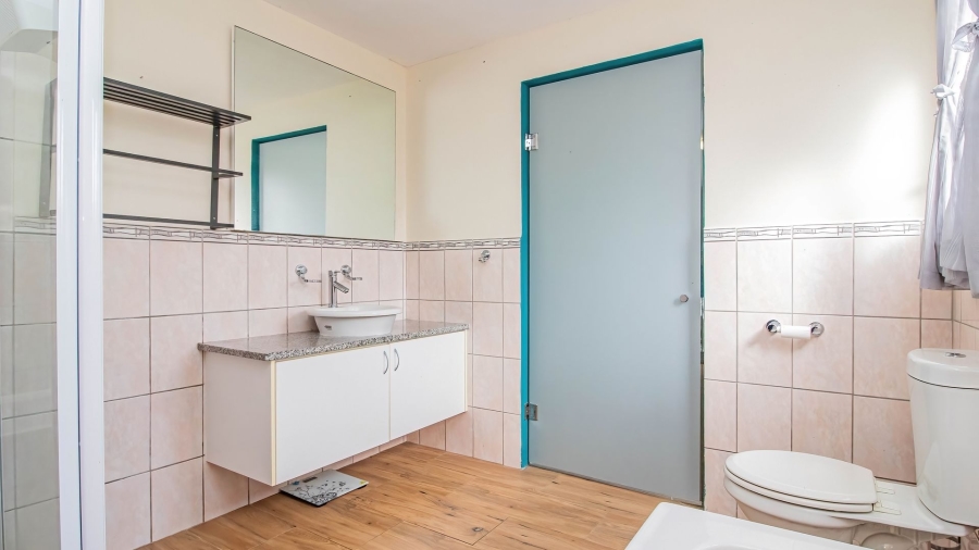 4 Bedroom Property for Sale in Sandbaai Western Cape